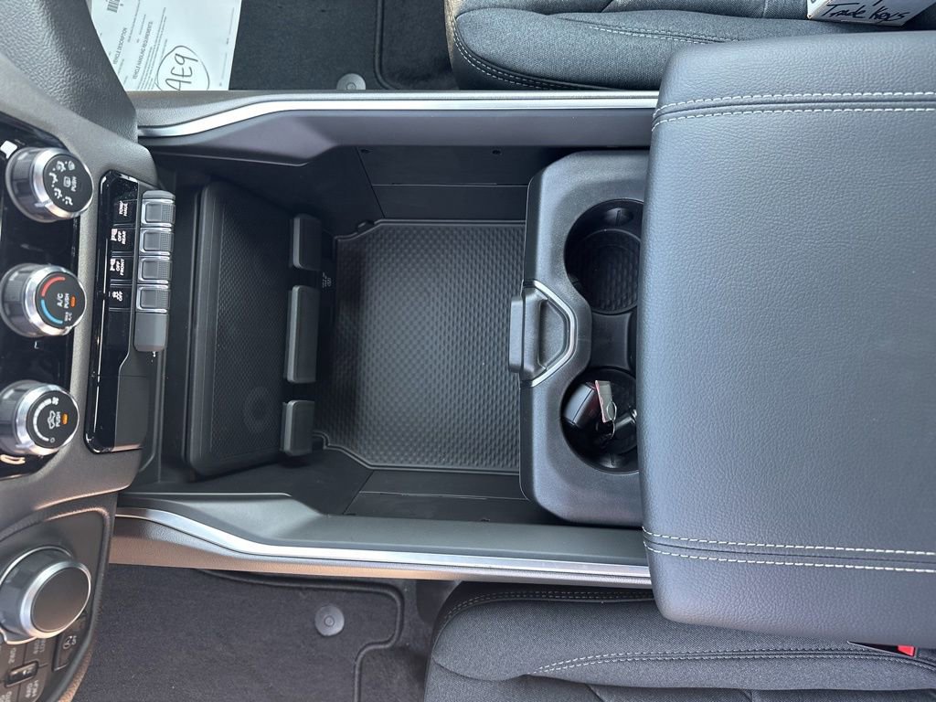 New 2026 RAM 1500 4x4 Crew Cab image 28