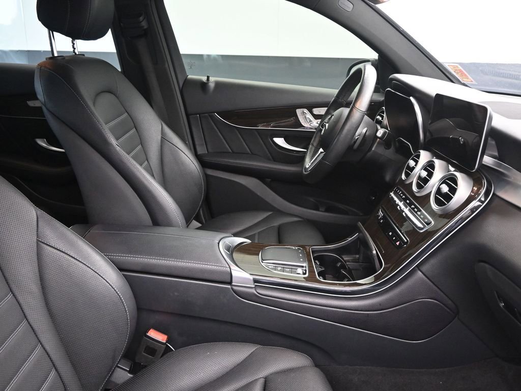 Used 2021 Mercedes-Benz GLC 300 4MATIC Coupe image 10