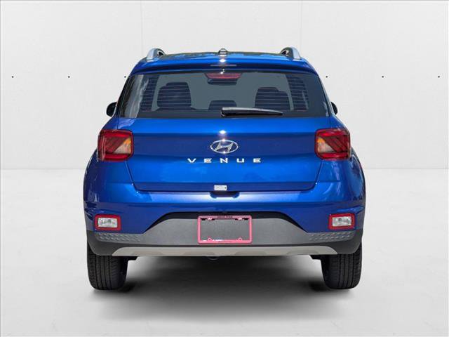 New 2025 Hyundai Venue Limited FWD image 8