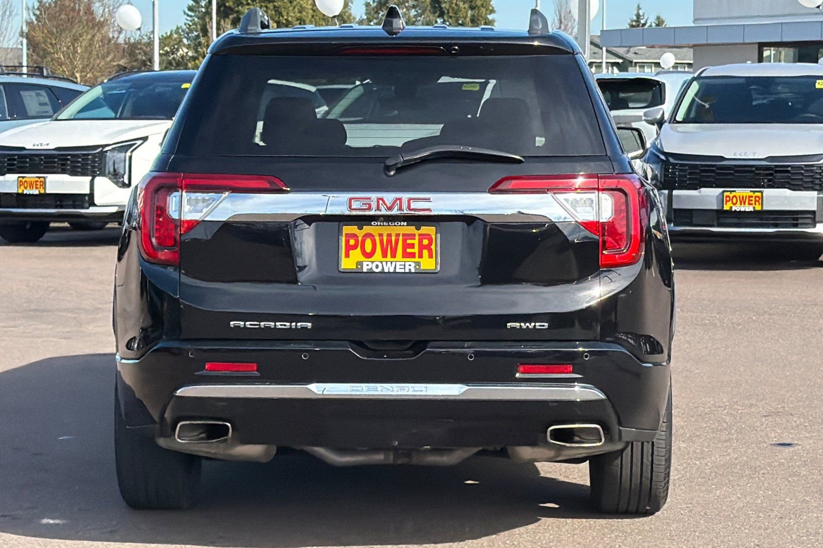 Used 2023 GMC Acadia Denali w/ Black Diamond Edition image 5