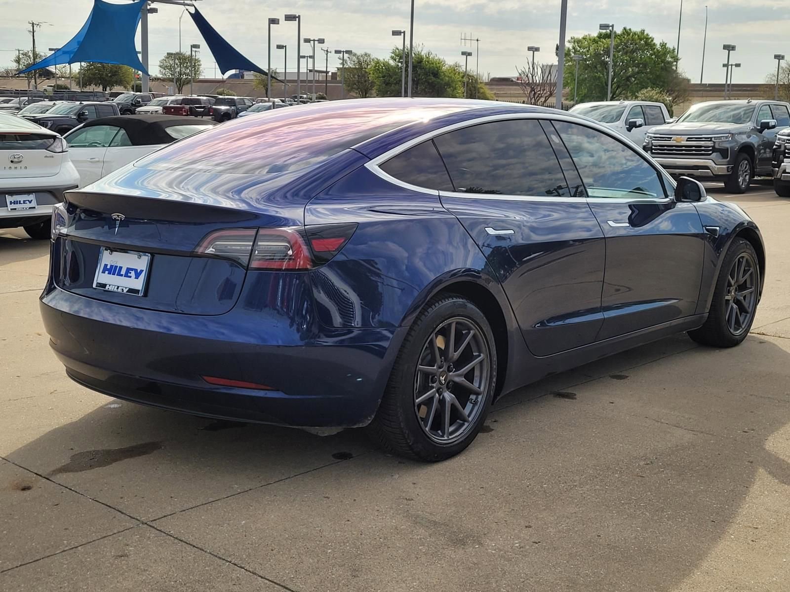 Used 2018 Tesla Model 3 Long Range image 4