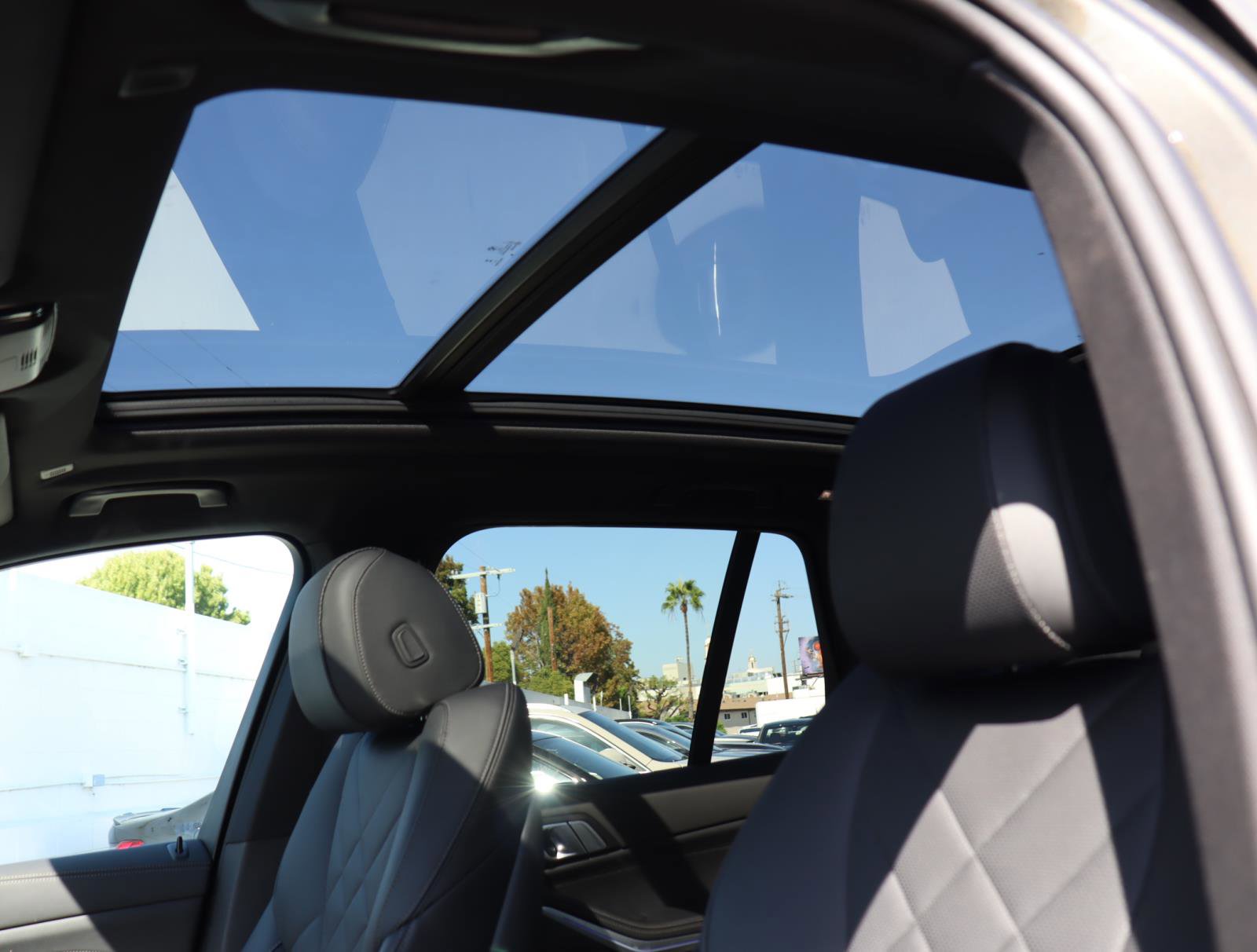 Used 2025 BMW X5 xDrive40i w/ Premium Package image 18