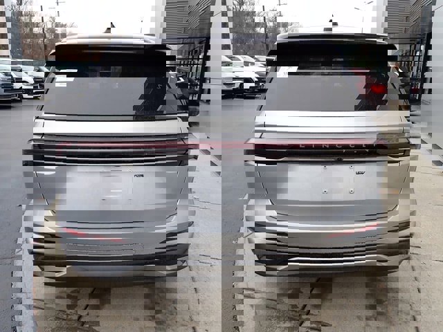 New 2026 Lincoln Nautilus Reserve w/ Jet Appearance Package image 4