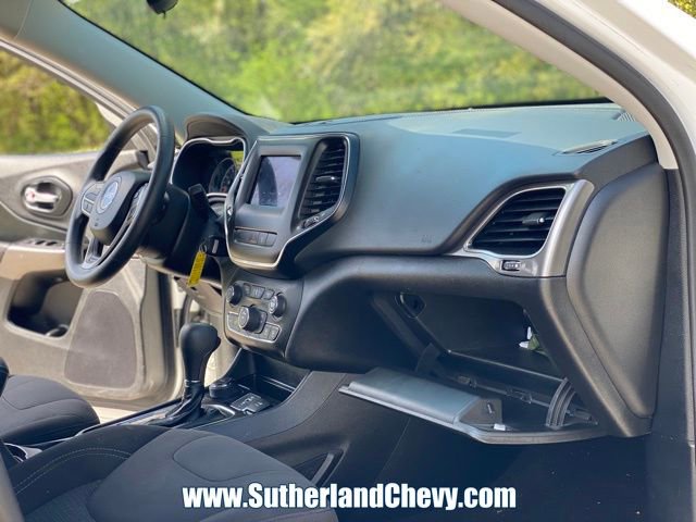 Used 2021 Jeep Cherokee Latitude image 17