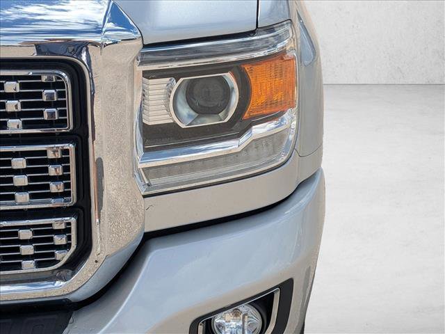 Used 2019 GMC Sierra 2500 Denali w/ Duramax Plus Package image 9