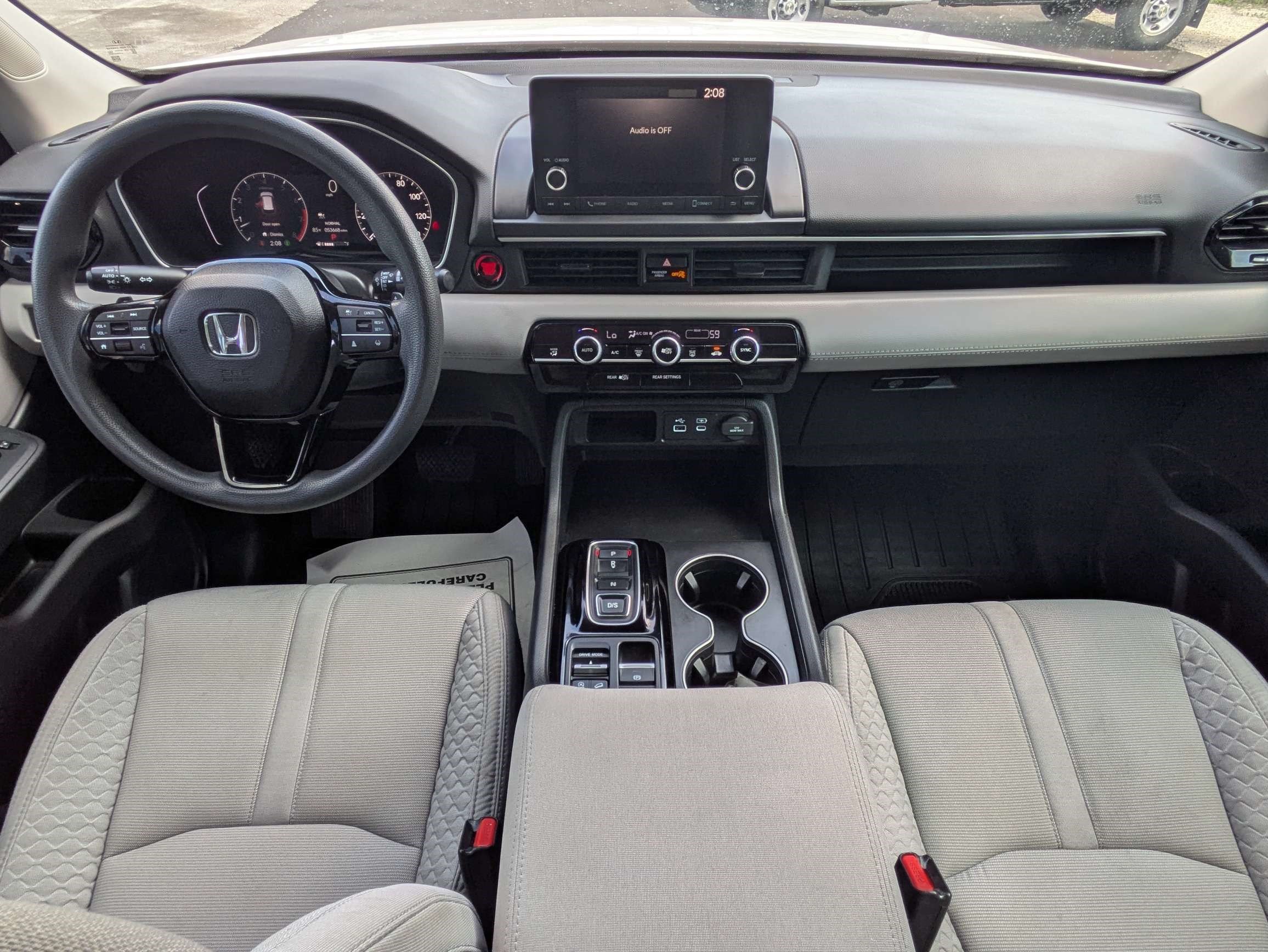 Used 2023 Honda Pilot LX image 14