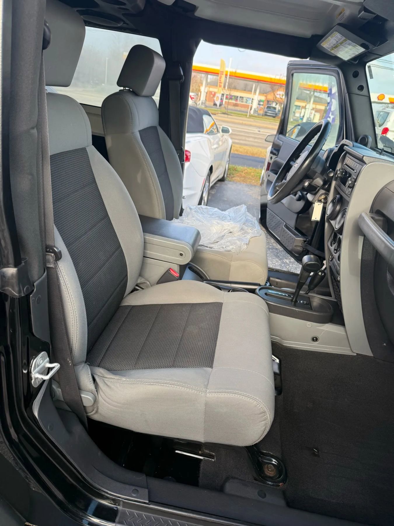 Used 2009 Jeep Wrangler X image 18