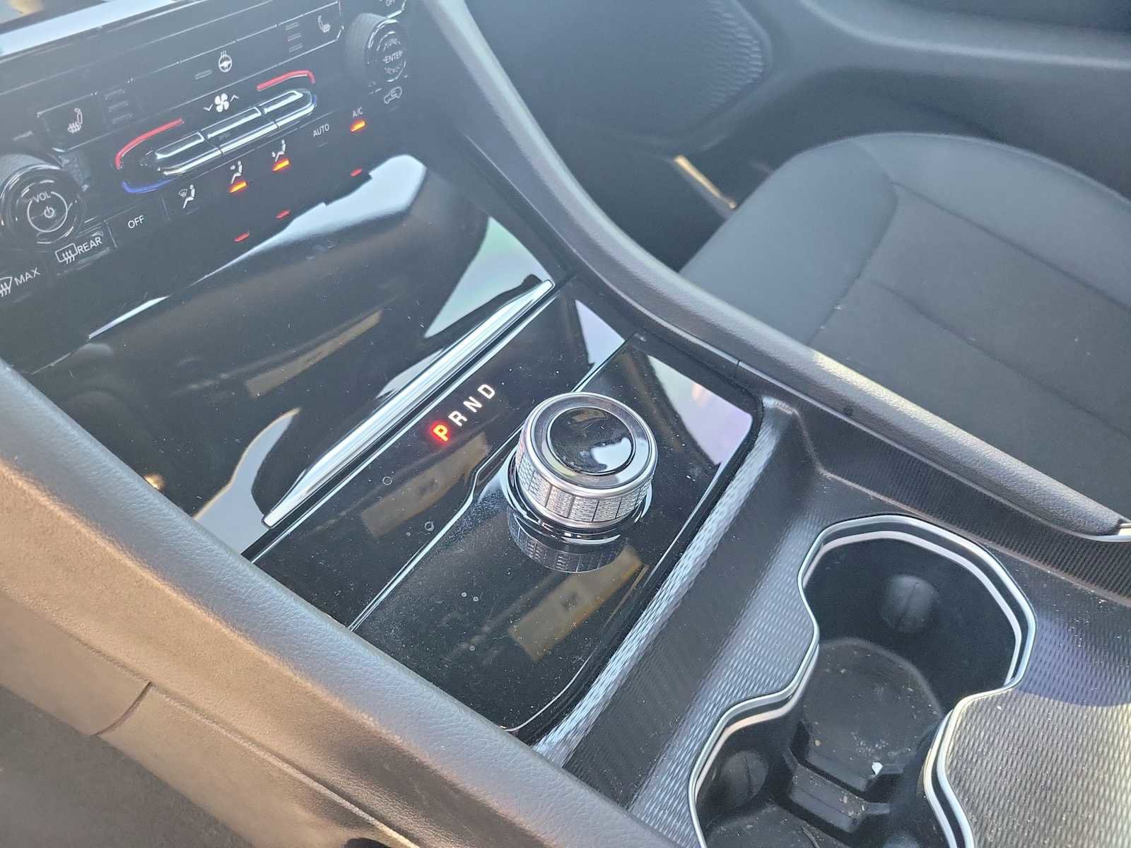 Used 2024 Jeep Grand Cherokee Laredo X w/ Luxury Tech Group I image 17