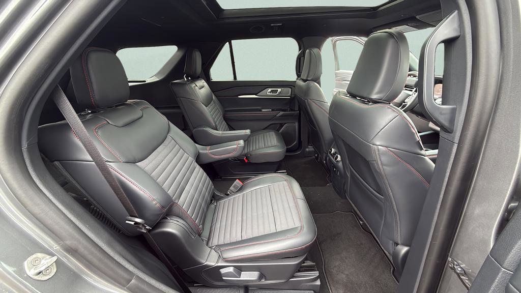 New 2026 Ford Explorer ST-Line w/ ST-Line Street Pack image 35