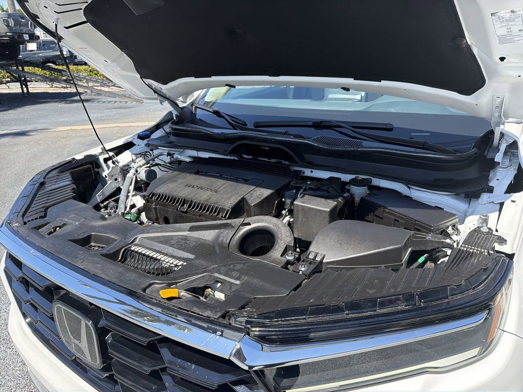 Used 2023 Honda Pilot Elite image 5