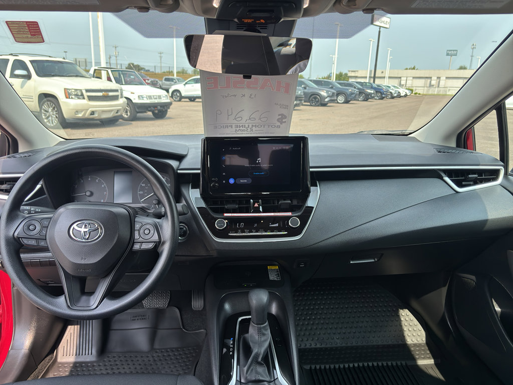 Used 2025 Toyota Corolla LE image 11