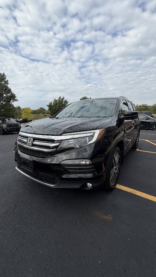 Used 2017 Honda Pilot Touring image 7