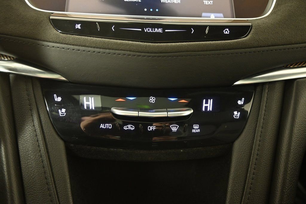 Used 2018 Cadillac XT5 Platinum w/ Driver Assist Package image 30