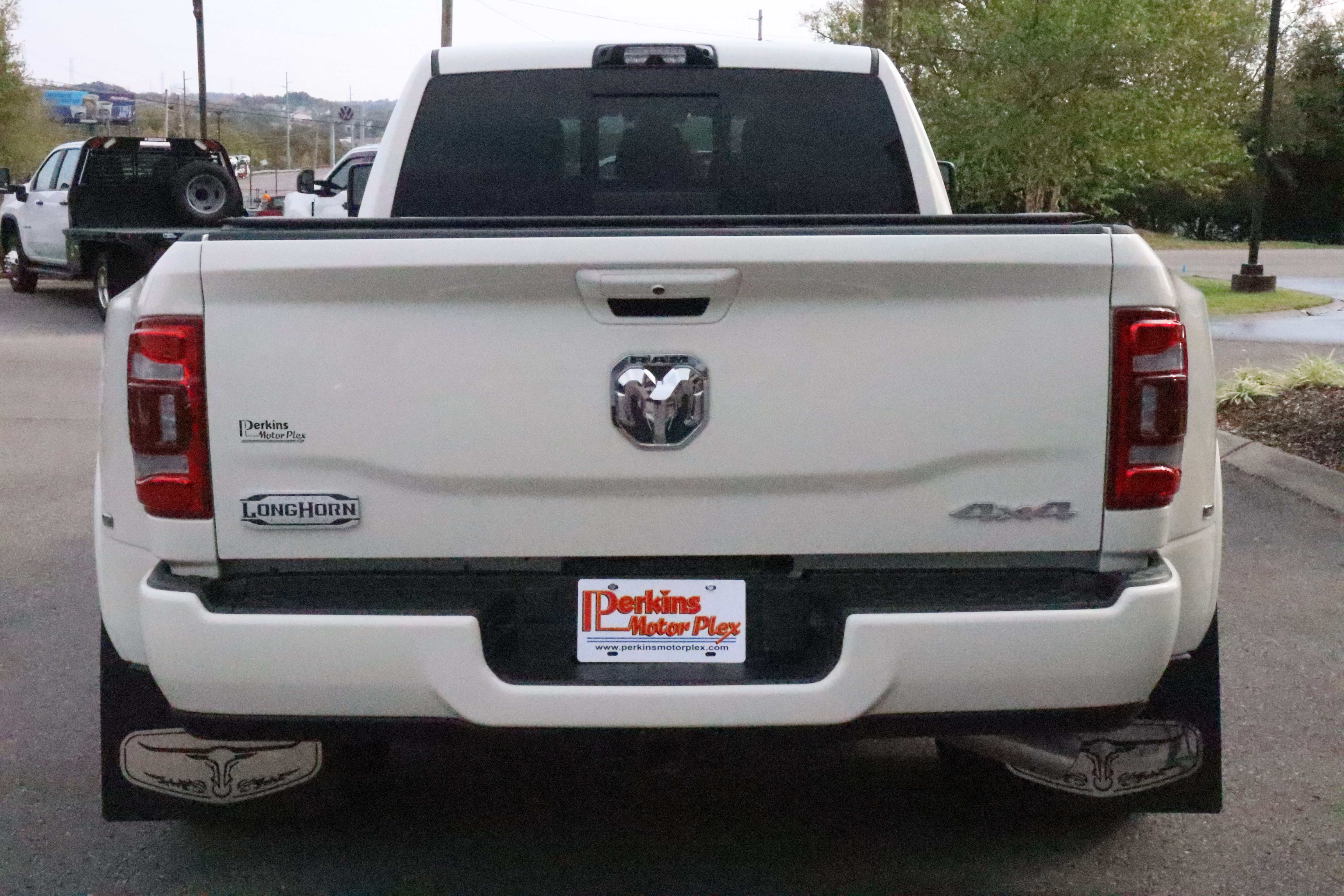 Used 2024 RAM 3500 Limited w/ Towing Technology Group AWD/4WD image 8