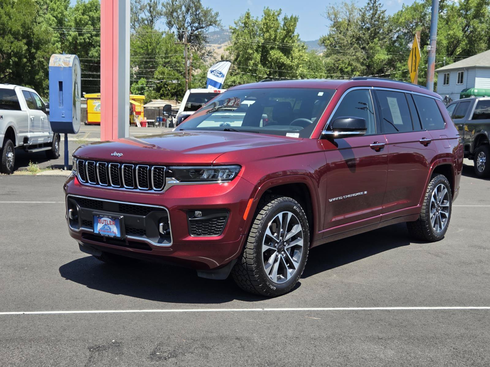 Used 2023 Jeep Grand Cherokee L Overland w/ Rear Seat Video Group I