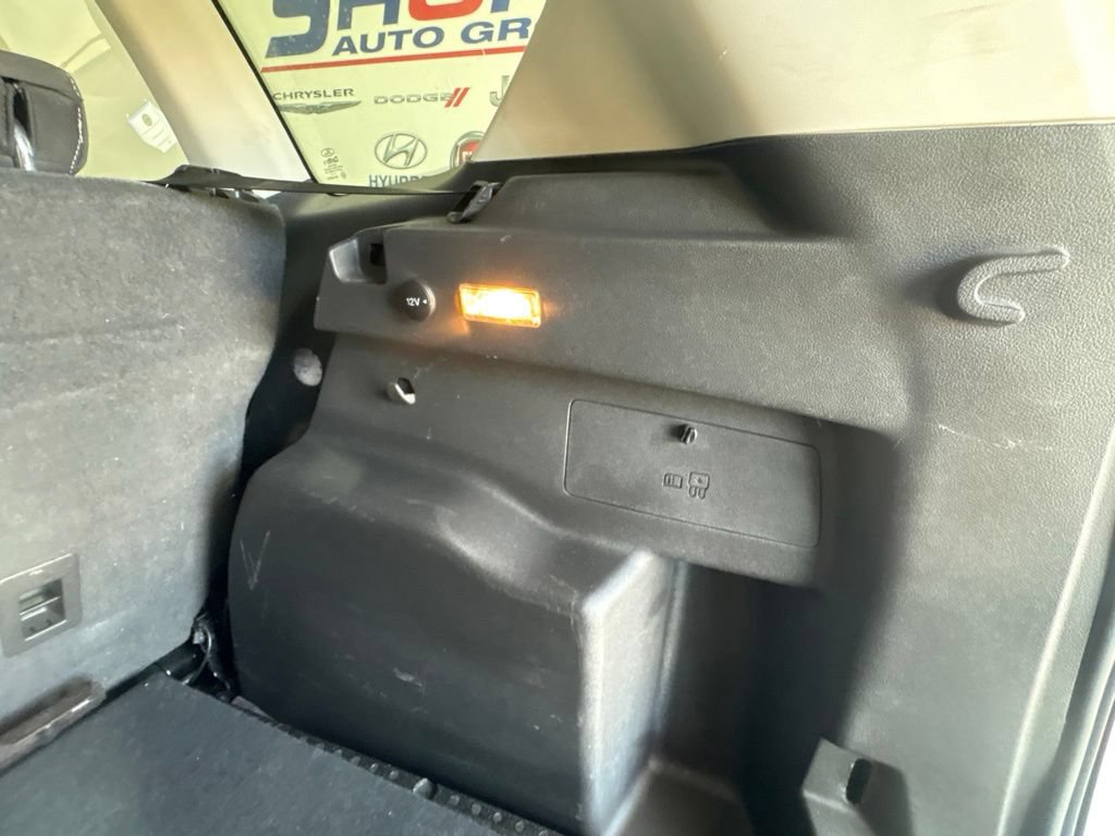 Used 2019 Ford Escape SE FWD image 14