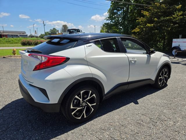 Used 2020 Toyota C-HR XLE FWD image 8