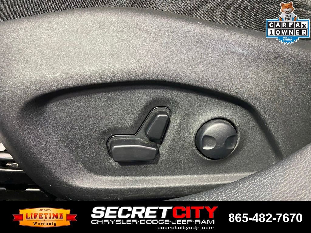 Used 2024 Jeep Compass Latitude w/ Convenience Group AWD/4WD image 13