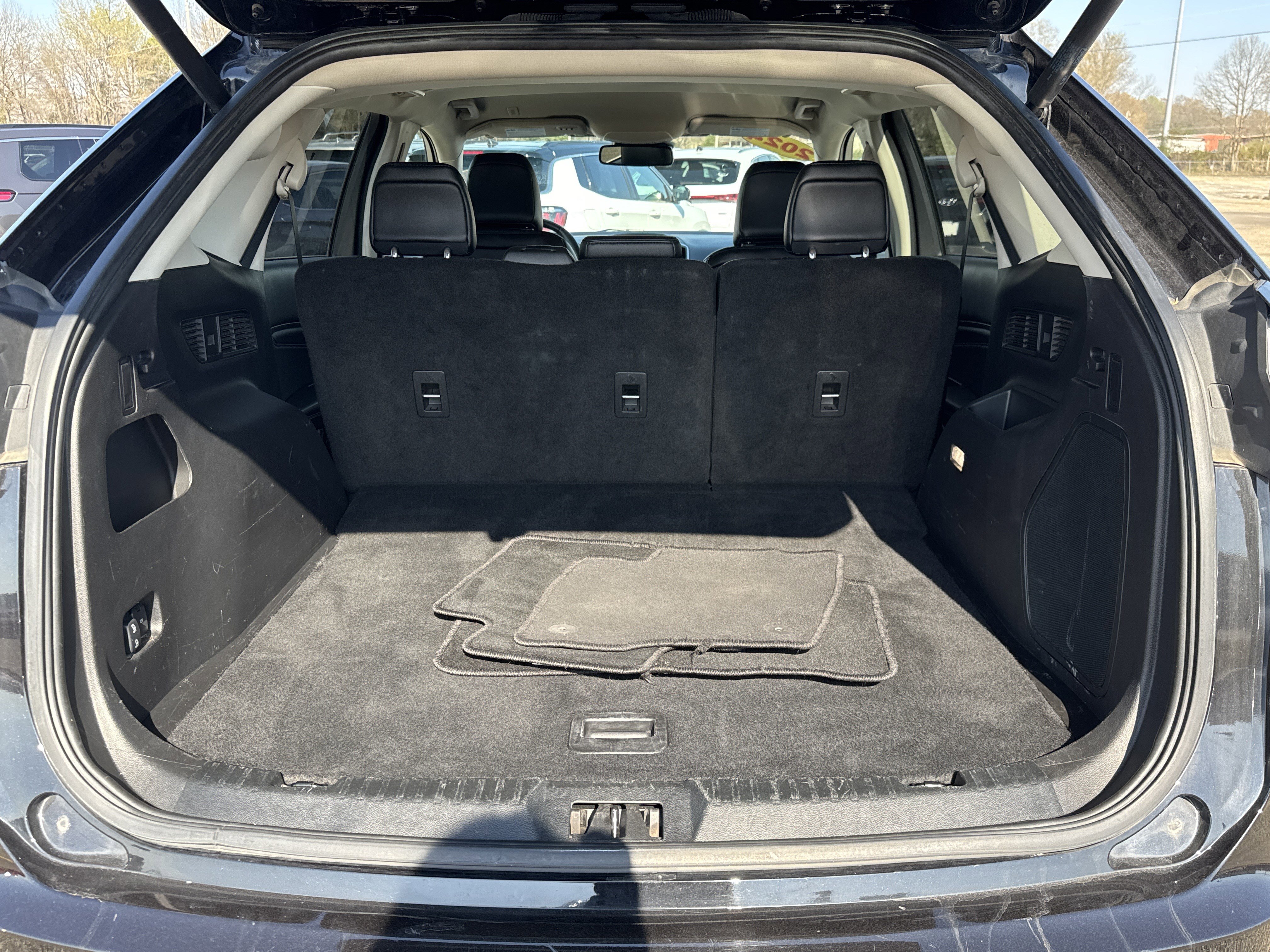 Used 2024 Ford Edge Titanium image 8