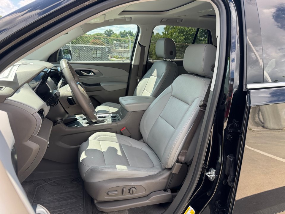 Used 2021 Chevrolet Traverse Premier AWD/4WD image 34