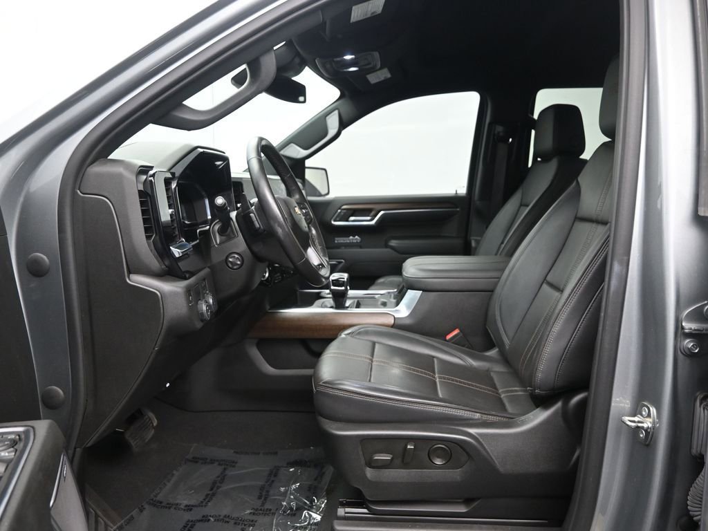 Used 2023 Chevrolet Silverado 1500 High Country image 12