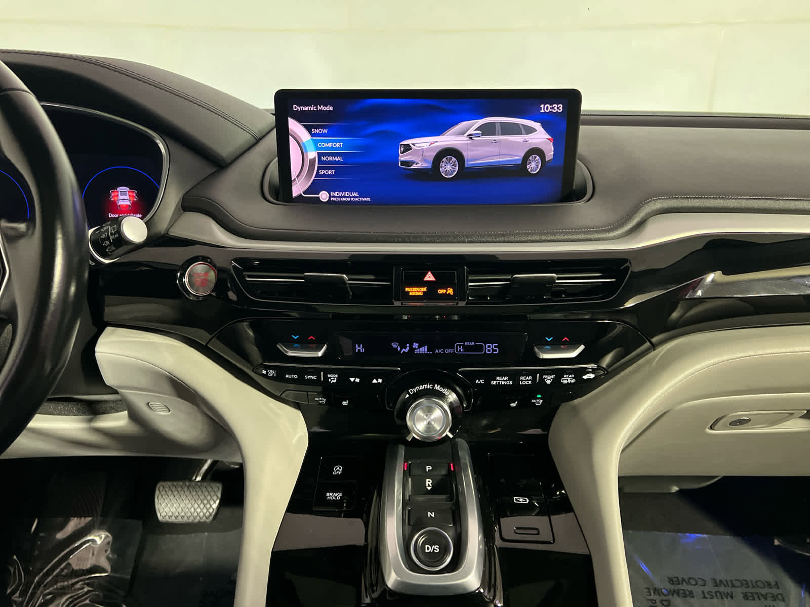 Certified 2023 Acura MDX SH-AWD w/ Technology Package image 11