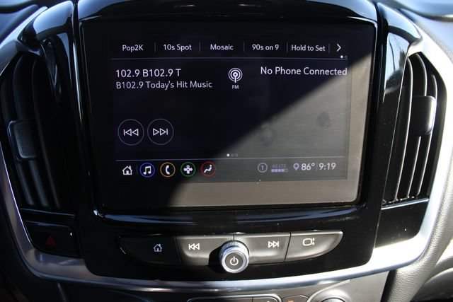 Used 2021 Chevrolet Traverse LT FWD image 17