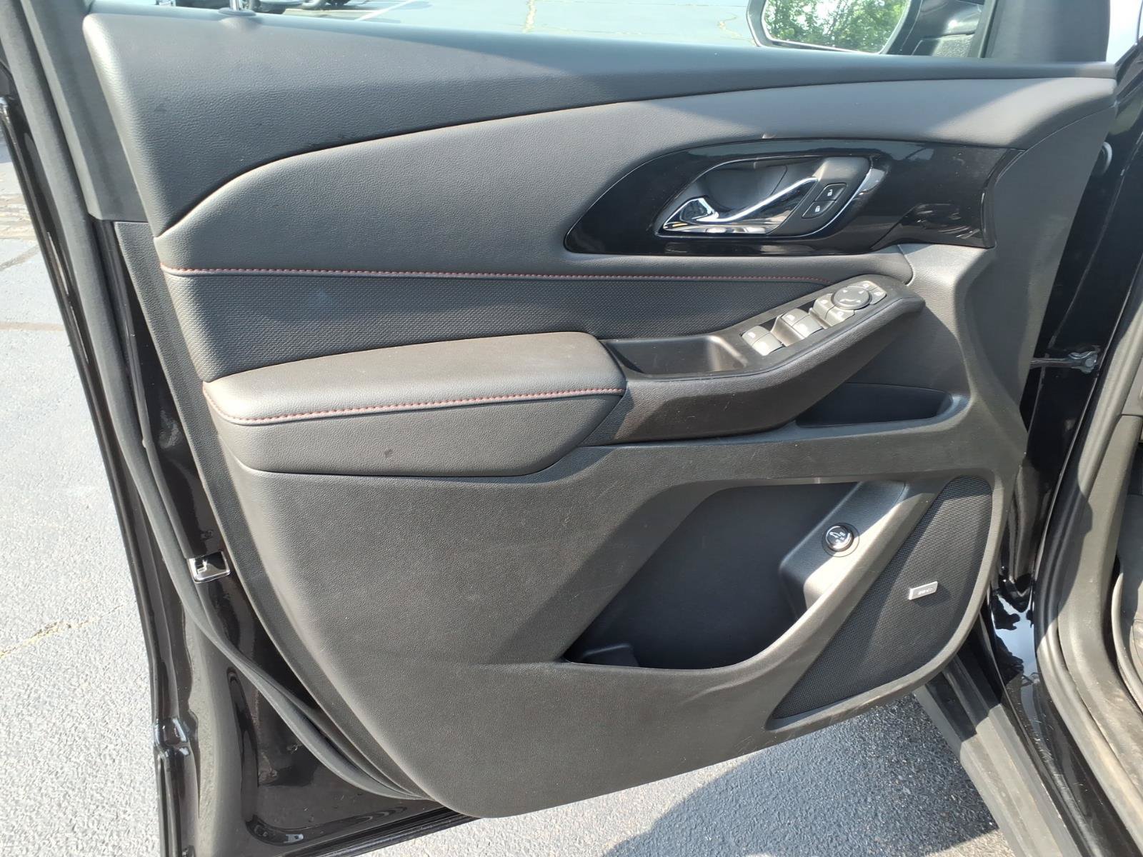 Used 2023 Chevrolet Traverse RS AWD/4WD image 22