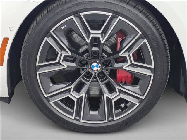 Used 2026 BMW i5 eDrive40 w/ M Sport Package RWD image 25