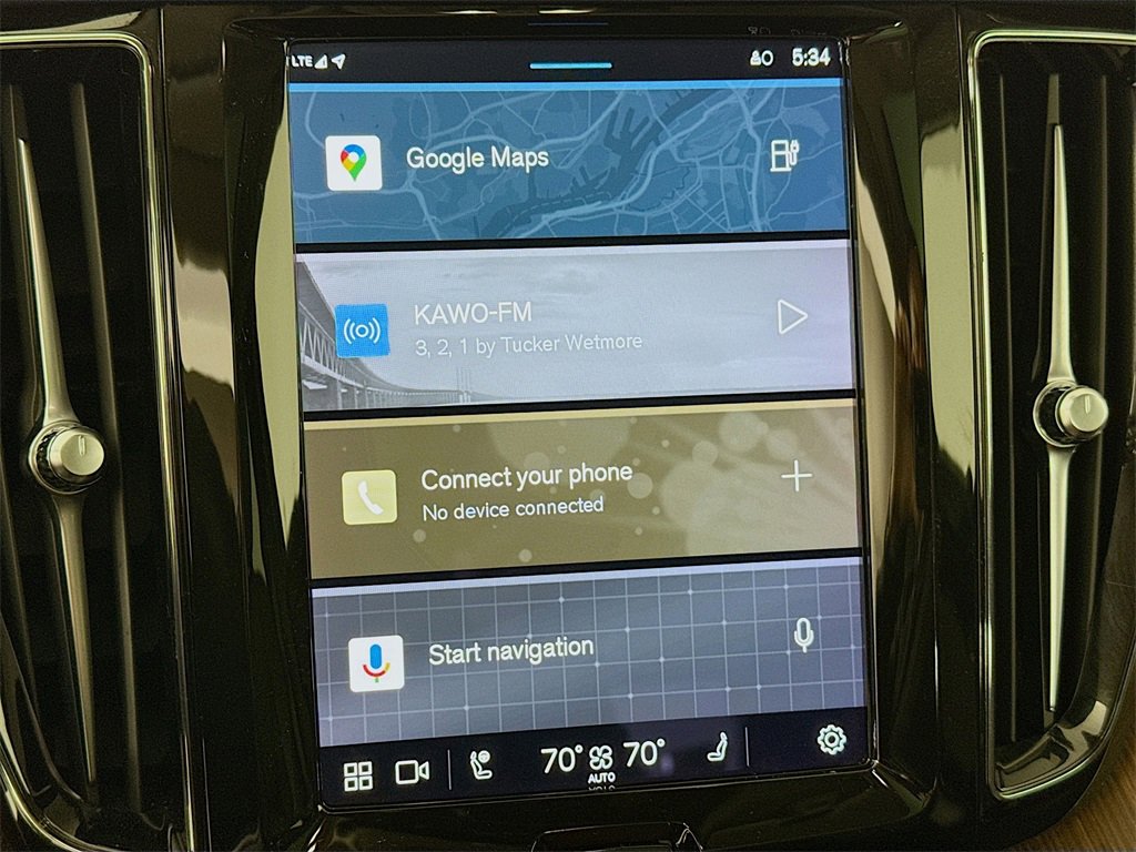 Used 2023 Volvo XC60 T8 Plus image 16