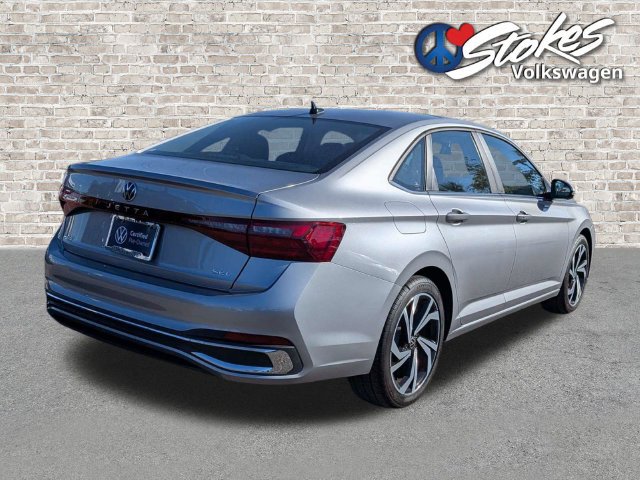 Certified 2025 Volkswagen Jetta SEL FWD image 4