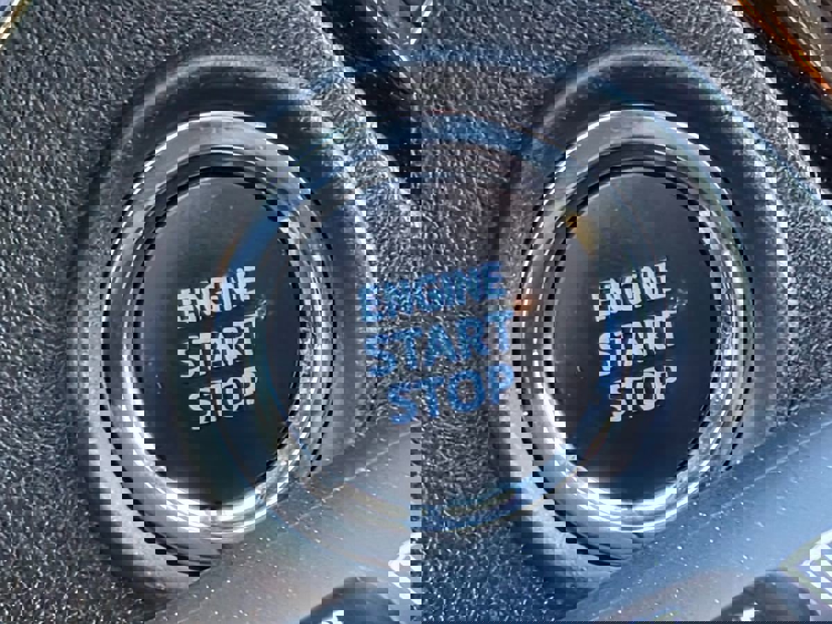 Used 2020 Toyota C-HR Limited FWD image 45