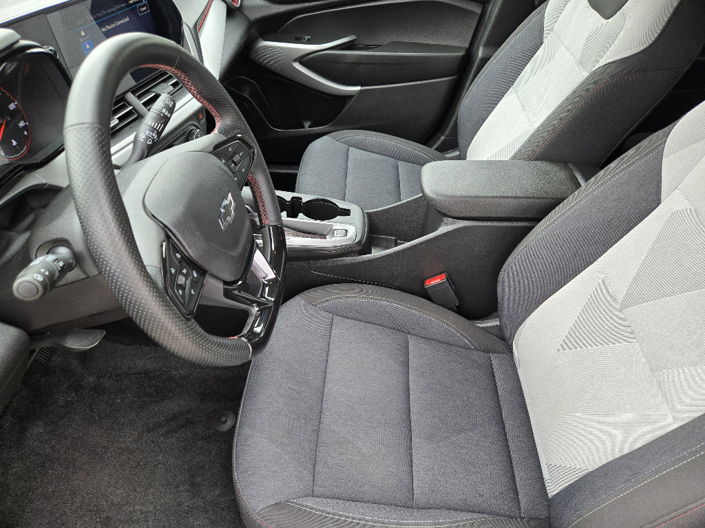 Used 2024 Chevrolet Trax RS w/ Driver Confidence Package image 18