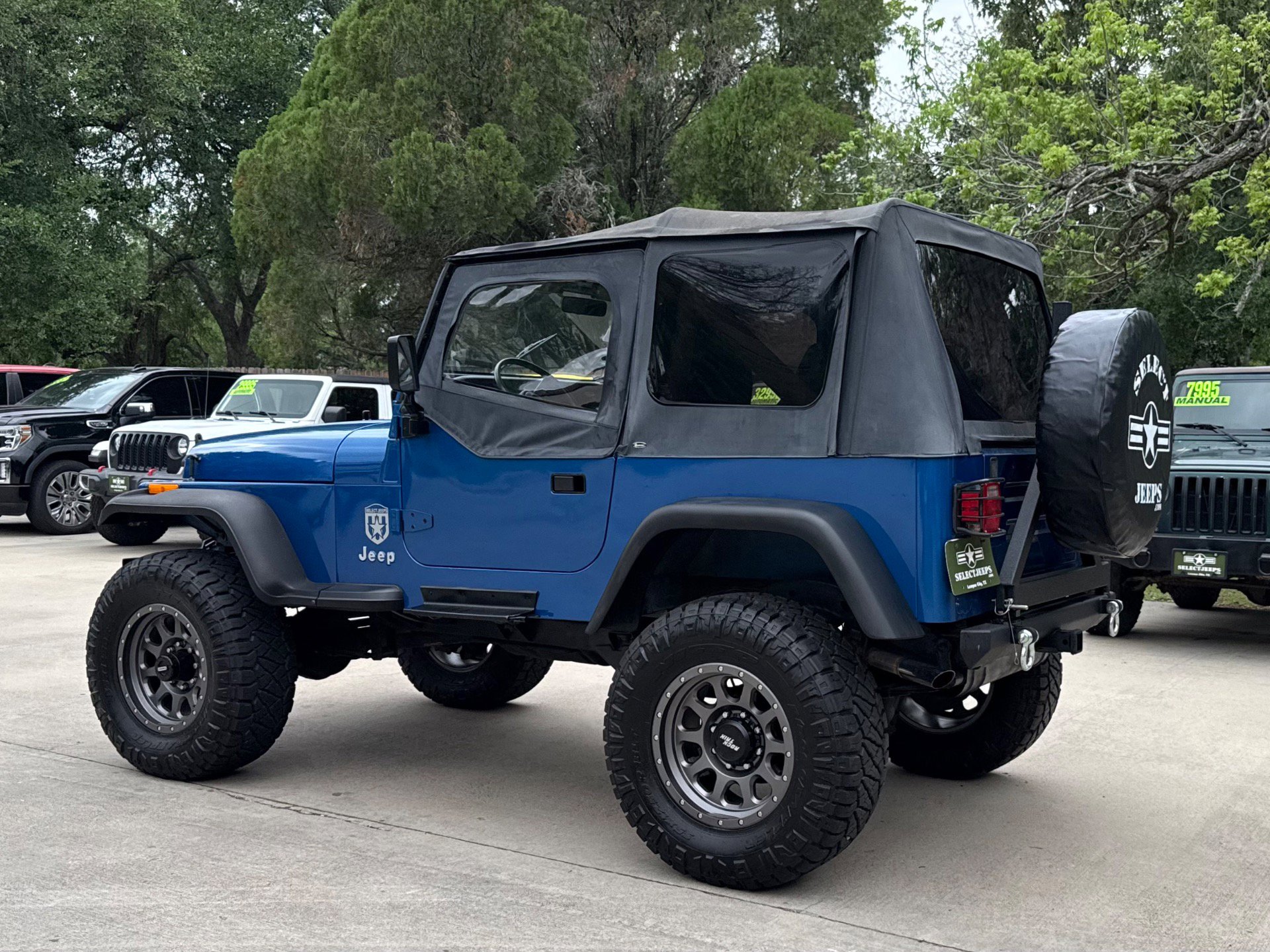 Used 1991 Jeep Wrangler Islander AWD/4WD image 9