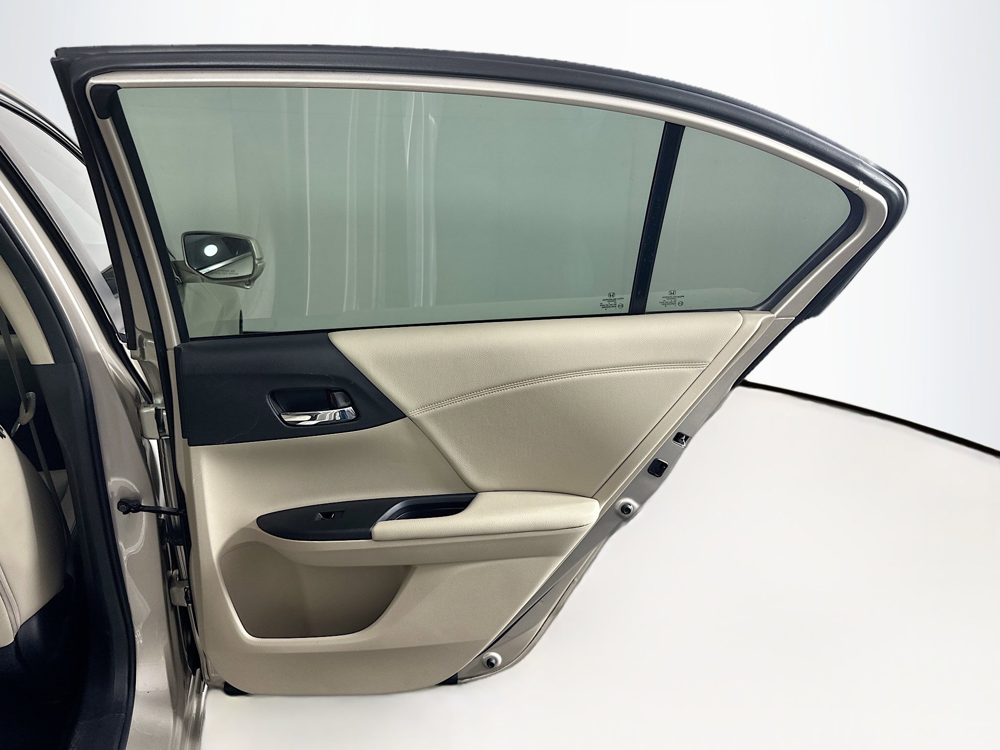 Used 2015 Honda Accord EX-L image 29