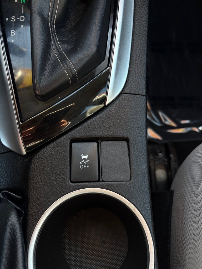 Used 2017 Toyota Corolla LE FWD image 17