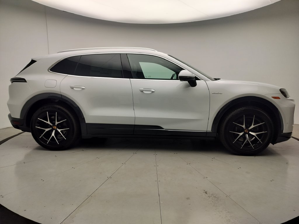 New 2026 Porsche Cayenne Electric AWD/4WD image 22
