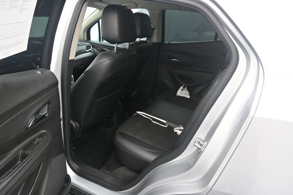 Used 2018 Buick Encore Preferred AWD/4WD image 17