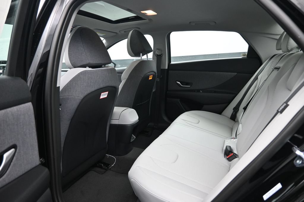 New 2026 Hyundai Elantra Limited FWD image 23