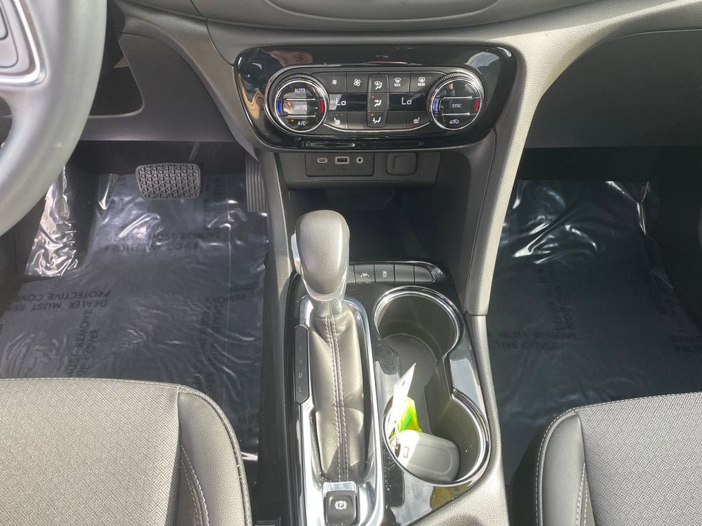 Used 2022 Buick Encore GX Select w/ Sport Touring Package FWD image 20