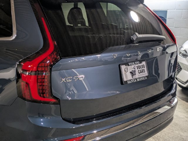 New 2026 Volvo XC90 T8 Plus w/ Protection Package AWD/4WD image 10