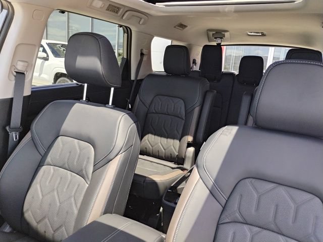 New 2026 Nissan Pathfinder Platinum AWD/4WD image 18