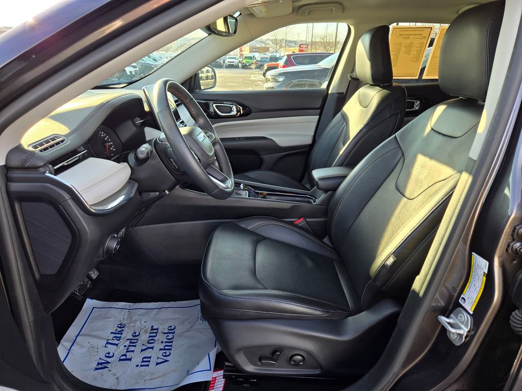 Used 2022 Jeep Compass Limited image 13