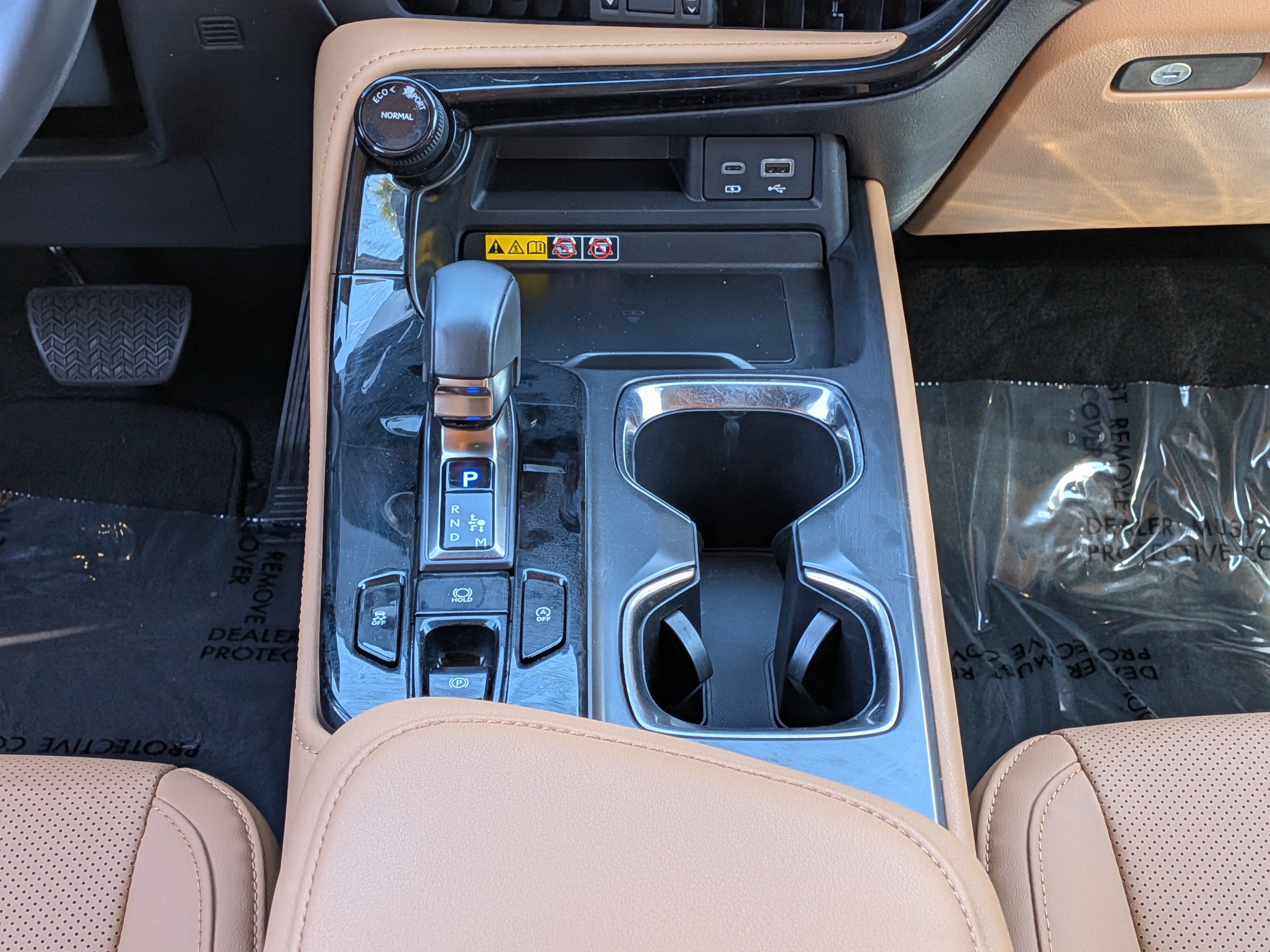 Used 2025 Lexus NX 250 FWD w/ Towing Package (2000 Lbs) image 21