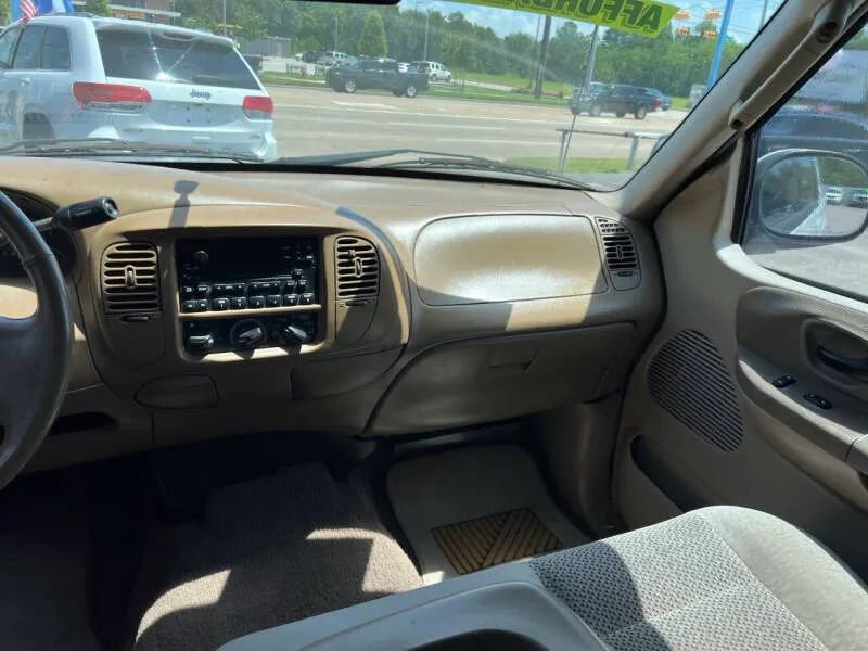 Used 2003 Ford F150 XLT image 16