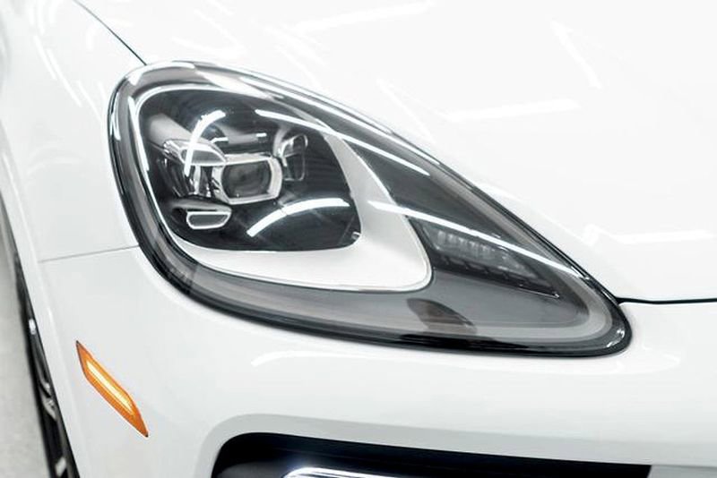 Used 2023 Porsche Cayenne Platinum Edition image 38