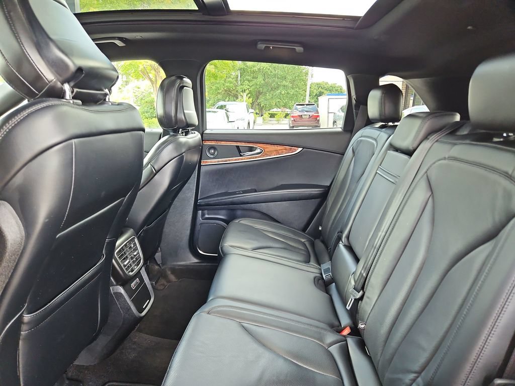 Used 2020 Lincoln Nautilus Reserve AWD/4WD image 31