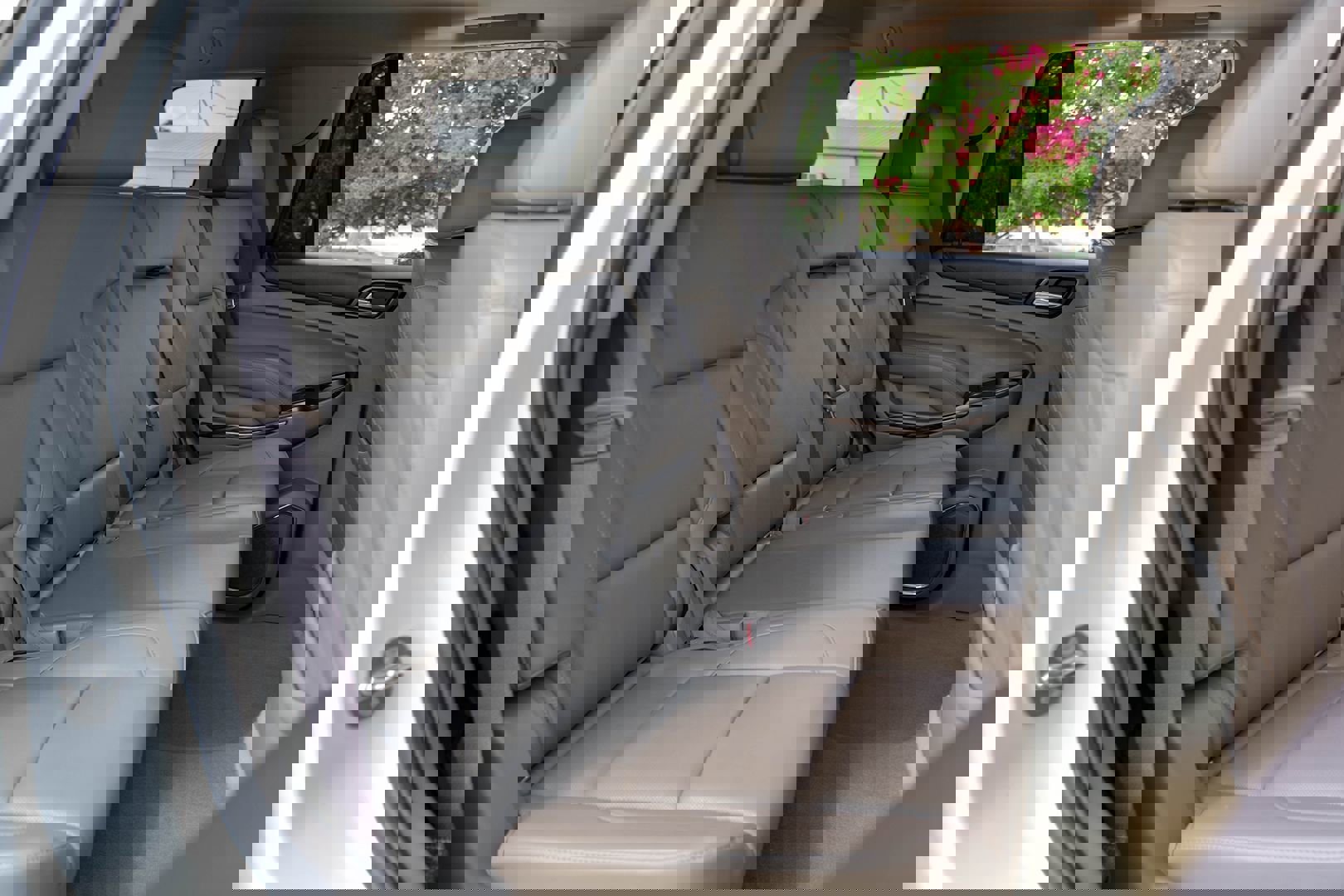 Used 2018 GMC Yukon SLT w/ Open Road Package image 33