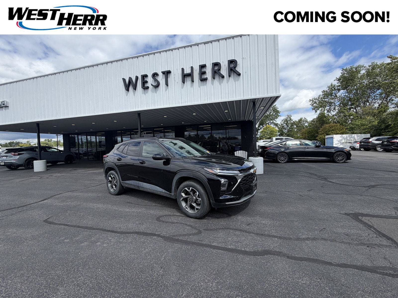 Used 2025 Chevrolet Trax LT w/ Driver Confidence Package
