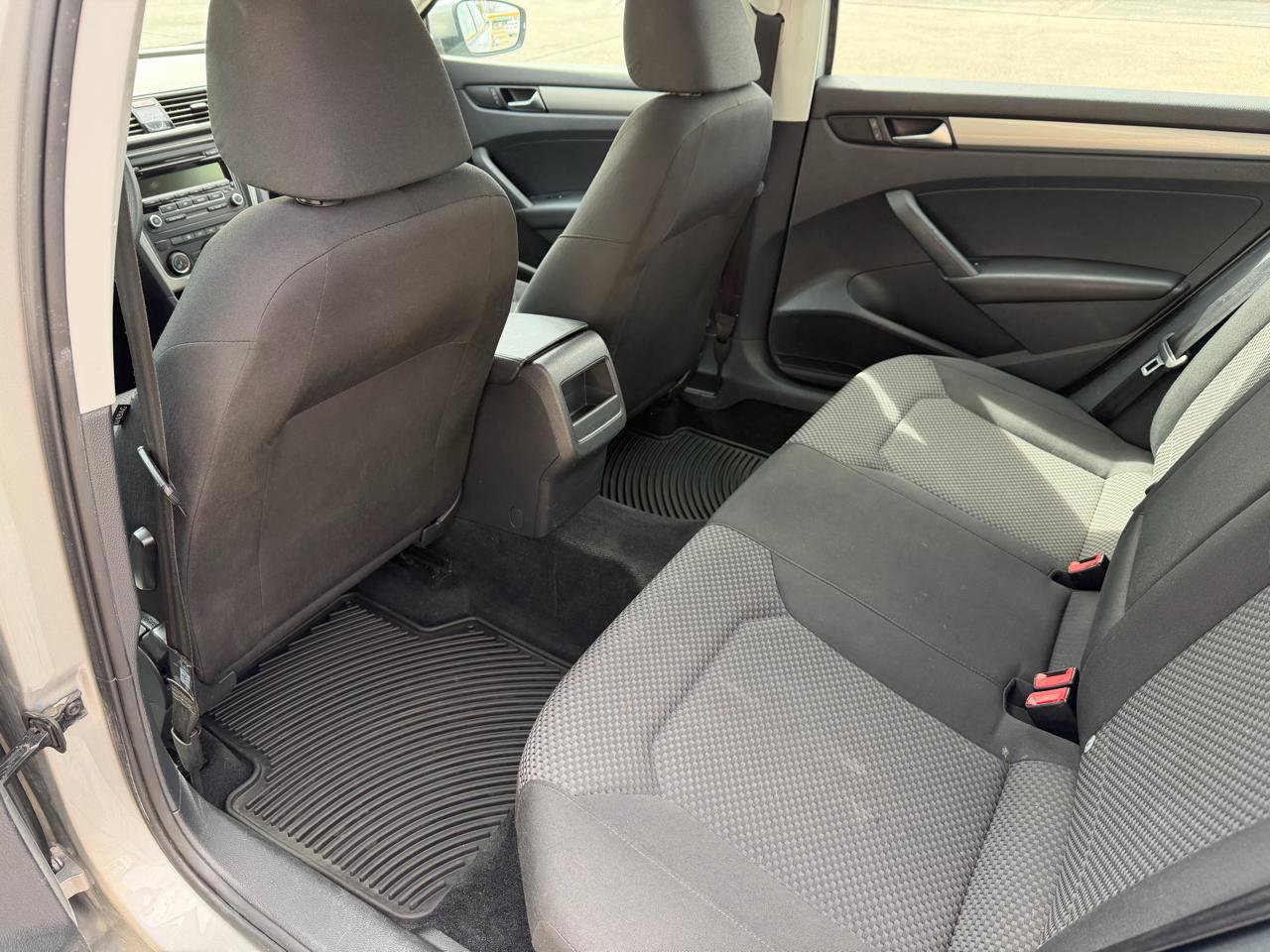 Used 2013 Volkswagen Passat 2.5 S FWD image 13